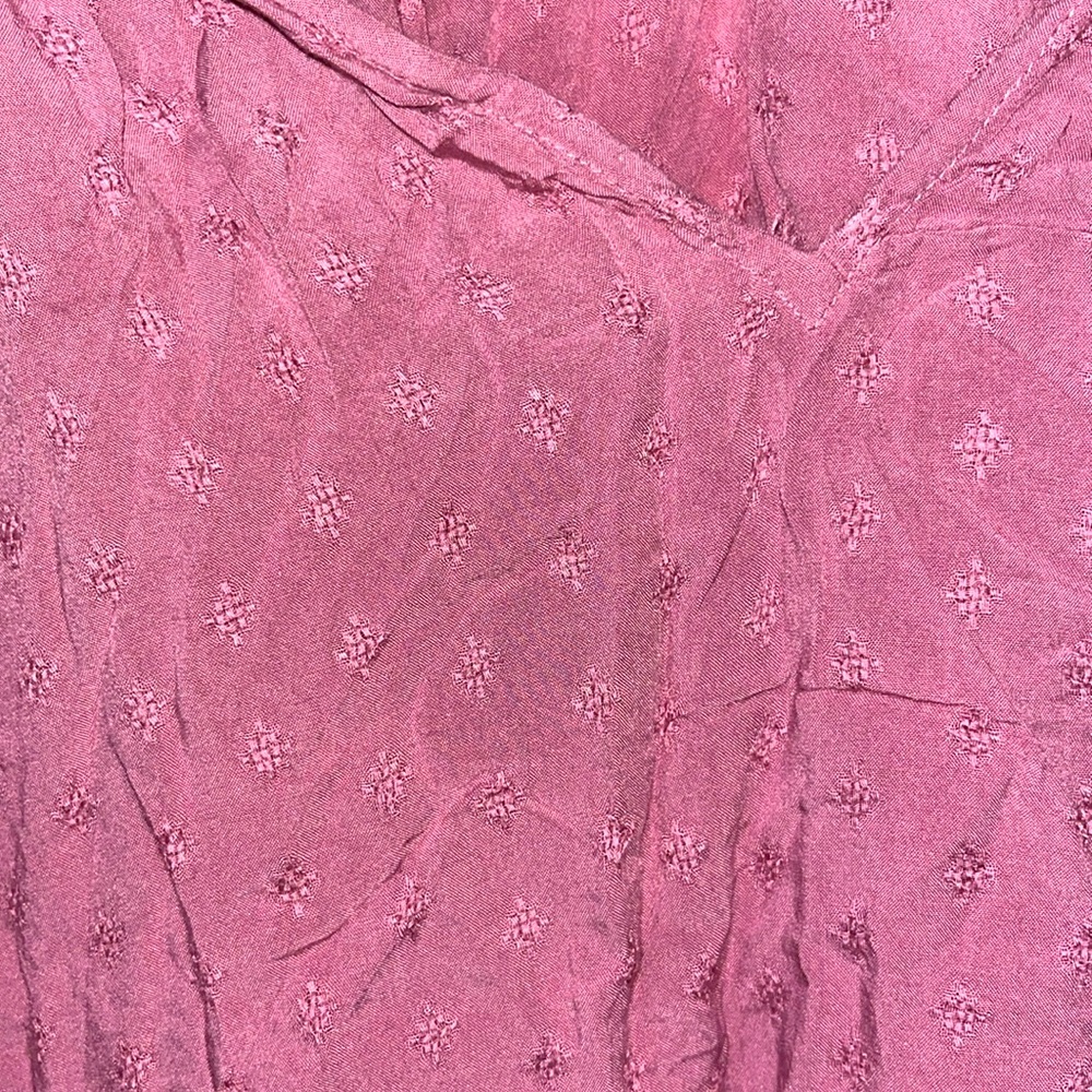 Beautiful Old Navy Women’s Embroidered Rose Pink Long Sleeve Blouse - Picture 4 of 6